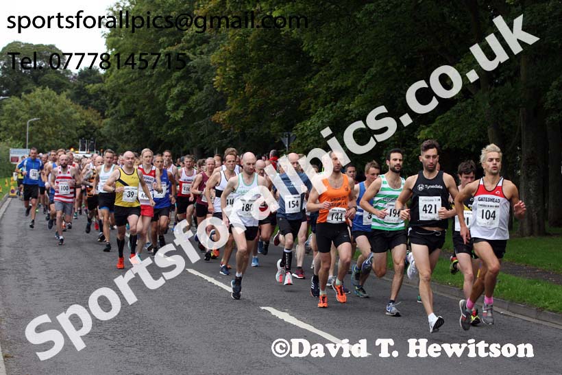 Tynedale Jelly Tea 10 Mile Road Race, Ovingham, Northumberland. Photo: David T. Hewitson/Sports for All Pics